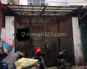 Dijual Ruko 2 Lantai 210m2 di Jembatan Lima Tambora, Siap Huni