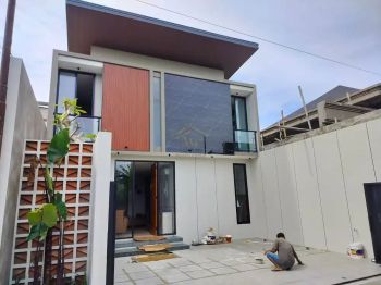 RUMAH MEWAH DI KALASAN DEKAT KE TRANSMART CARREFOUR MAGUWOHARJO