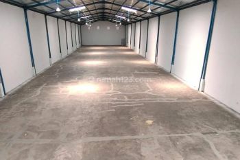 Disewakan Gudang Luas Bebas Banjir Akses 40 Feet