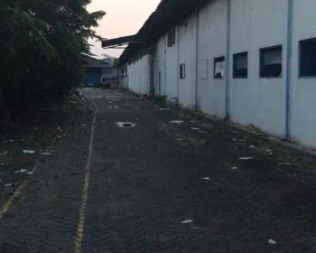 Dijual Gudang besar kondisi rapih jl raya utama