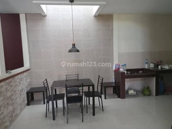 Disewakan Hunian Nyaman Semi Furnish Diarea Kota Baru Parahyangan