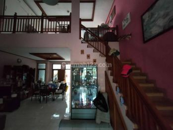 2 Rumah di sariwangi bagus luas terawat SHM