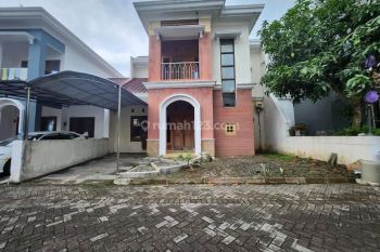 Rumah Minimalis 2 Lantai Dalam Perum Elite JL. Kaliurang Km. 8