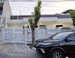 thumbnail-rumah-dharmahusada-indah-utara-siap-huni-semi-furnished-garasi-2-carport-1-0