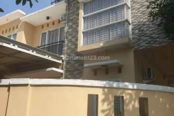 Disewakan Cepat Rumah Full Furnished 2 Lantai di Banjar Wijaya Tangerang