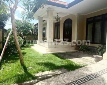 VILLA MERDEKA RENON BALI