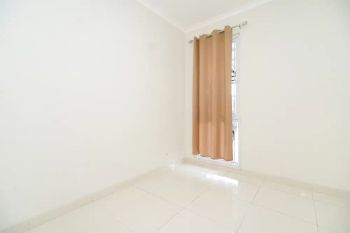 Rumah Strategis Siap Huni Dekat The Breeze BSD City Bisa Nego J-15712