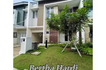 Rumah di Symphonia Lokasi Paling Premium Ideal 8x16m2