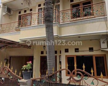 Rumah Bagus 2 Lantai Di Daerah Buaran Jakarta Timur
