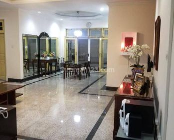 Rumah pinggir Jalan Lokasi strategis di Duri Kepa(DK161)