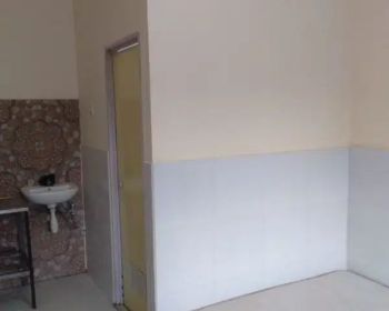 disewakan kamar kost pasutri di Gayungan ptt bisa bawa anak ada ac