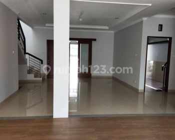 Dijual Rumah Cantik di Mekar Wangi Bandung