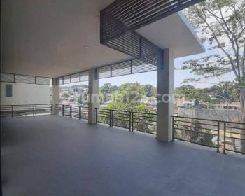 Gedung Baru Cocok Untuk Segala Usaha di Setiabudi, Bandung