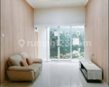 Rumah Disewa Modern 2 Lantai Full Furnished di Antapani