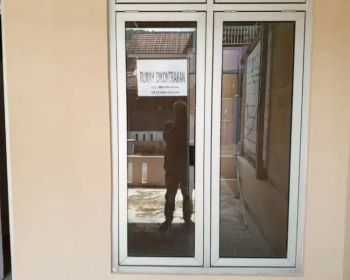 Dikontrakan Rumah 72m2, 2 KT, 1 KM, Carport Green Valley Karang Tengah