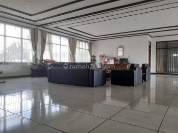 Disewakan Ruang Usaha Sayap Setiabudi Peruntukan Usaha