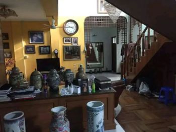 Jual tanah bonus kos2 dan rmh induk.