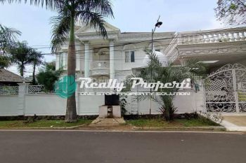 Dijual Rumah Bergaya Eropa Furnished di Pondok Kelapa jakarta
