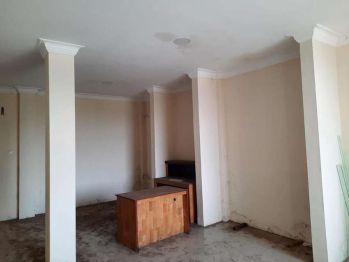 Dijual gedung / rumah untuk perkantoran