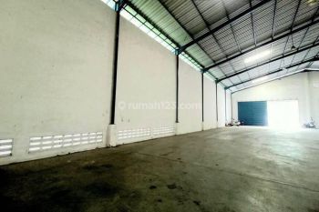 Gudang akses kontainer blok depan di KIC Gatot Subroto Semarang