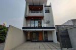 thumbnail-rumah-mewah-3-lantai-rooftop-private-pool-pasar-minggu-jaksel-9