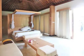 Villa Komplek Di Sanur Bali (HSNR500)
