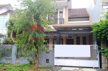 Rumah Cantik Ada Bathub Dan Taman di Permata Jingga