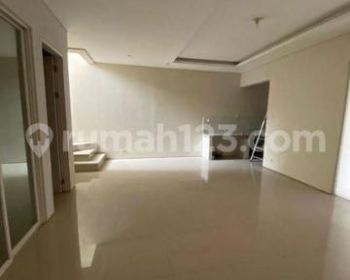 Rumah Siap Huni di Royal Residence