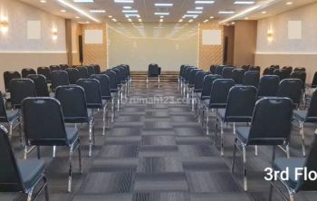 Gedung 7 Lantai Yos Sudarso, Sunter Jaya, Luas 2.260m2