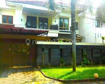 Rumah Siap Huni Dalam Komplek, 400 Meter Ke Jalan Raya Senopati