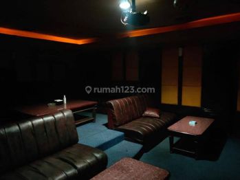 Ruko Bagus SHM Tempat karaoke masih beroperasional dan Strategis