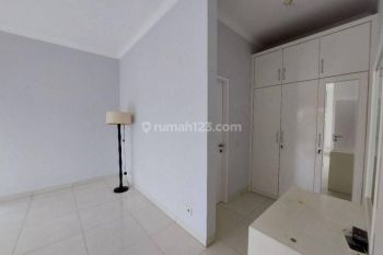 Disewakan Rumah Siap Huni Cluster Cassia Semi Furnish, Jakarta Garden City, 030