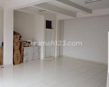 Ruko Ex Kantor Lokasi Strategis di Bekasi Timur
