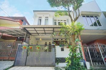 Rumah 2 Lantai Strategis Bebas Banjir di Depok Harga Nego Siap KPR J10972