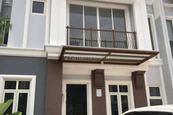 Rumah disewakan di Cluster visana - Savia , BSD