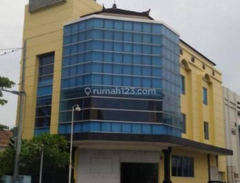 Gedung Perkantoran Disewakan Strategis, Area Badung