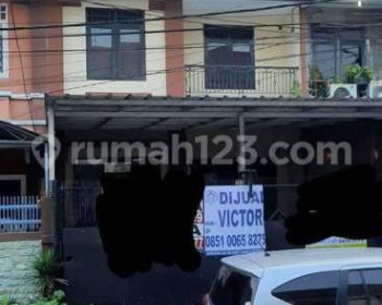 Rumah 2 lantai SHM , dekat MALL , BLOK A. di Taman Palem Lestarii, Jakarta