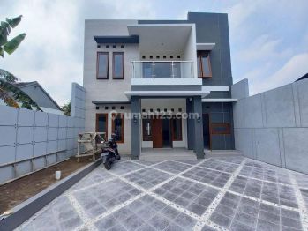 Rumah Baru di Jalan Godean 2 Lantai Siap Huni Dekat Pusat Kota