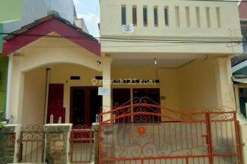 Di Sewakan rumah Cantik, 2 lantai
Taman Galaxy. Bekasi Selatan.