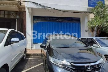 RUKO STRATEGIS PINGGIR JALAN BESAR DI KAWASAN PASAR BESAR