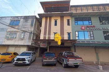 Lantai Dasar Ruko Hook Tengah Windsor Central Disewakan