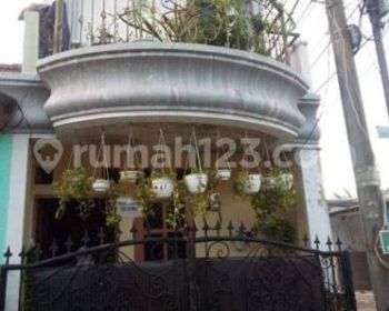 Rumah siap huni di perumahan alam indah cipondoh