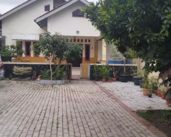 Dijual Rumah Asri di Sukahati, Cibinong, Bogor, LT. 523 m², LB. 175 m²