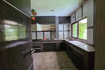 Ruko Lokasi Strategis Pusat Bisnis di Gunung Sahari