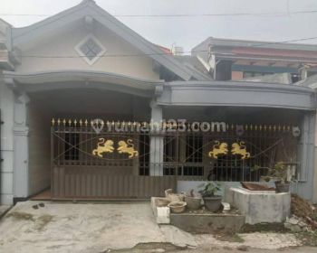Rumah 2 Lantai Bagus di Sepanjang Sidoarjo