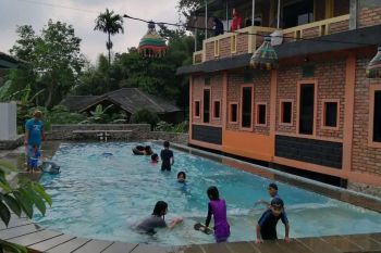 VILLA YANG BERLOKASI DEKAT DENGAN AIR TERJUN