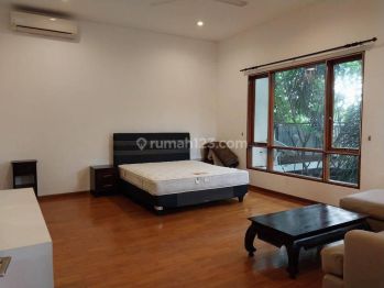 Cozy House In The Compound