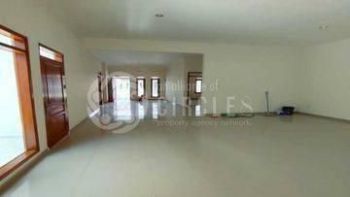 Rumah Modis Bikin Betah Penghuninya Yu Survey di Taman Kopo Indah