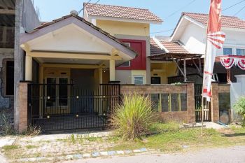 Dikontrakkan Rumah Valencia Residence Terawat Siap Huni