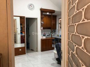 Jual Cepat Town House full furnish di Taman Ayu Lippo Karawaci Tangerang